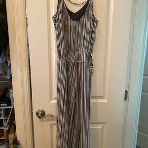 Black and white cropped pants romper